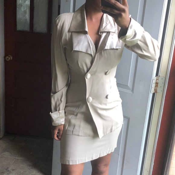 Dresses & Skirts - Two Piece Set Suit Vintage Boutique Medium